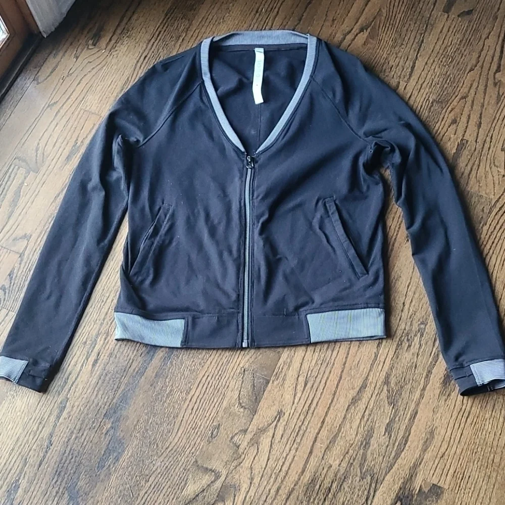 𝅺Lululemon Athletica H'om V-neck Plunge Neck Collarless Full Zipup Jacket Sz.6